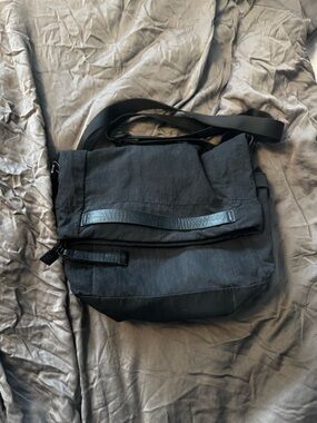 lululemon athletica Black Crossbody Messenger Bag